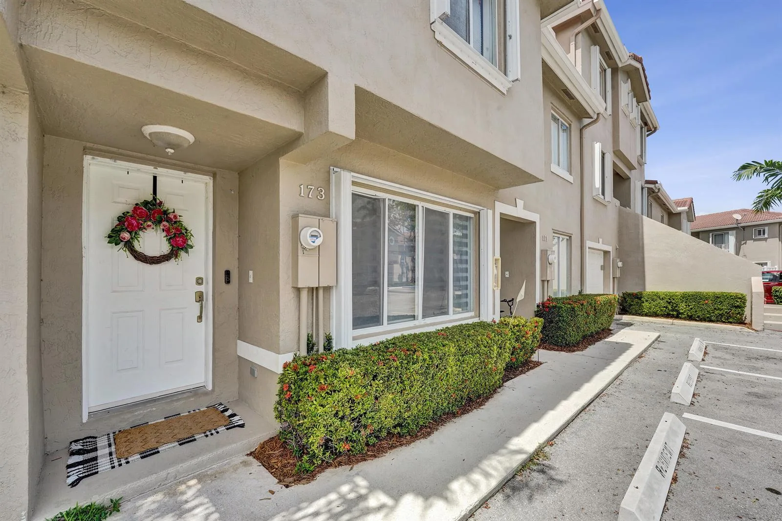 173 Riviera Circle, Weston, FL 33326
