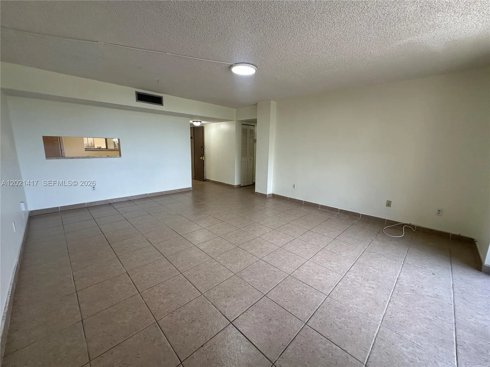 8635 NW 8th St # 320, Miami, FL 33126