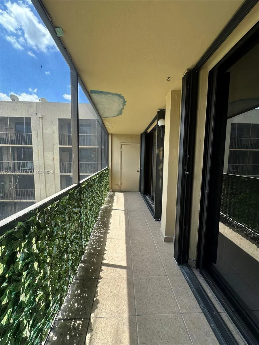 8635 NW 8th St # 320, Miami, FL 33126 photo 10