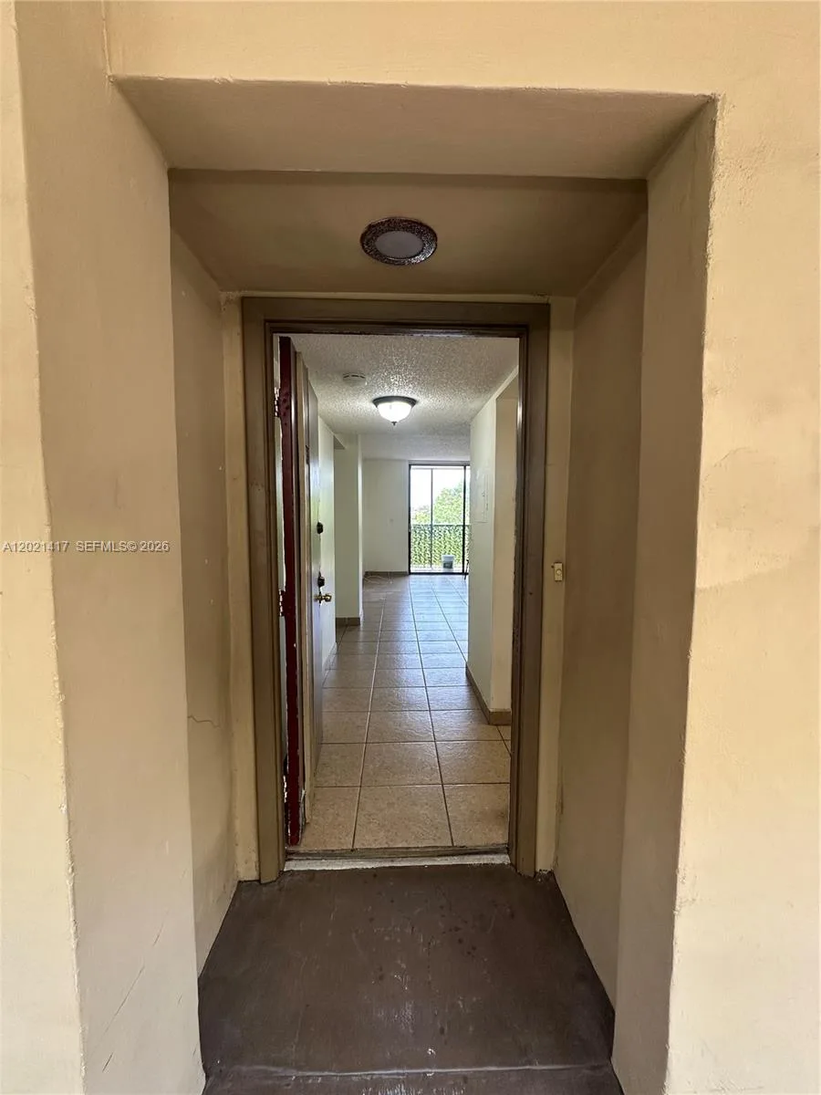 8635 NW 8th St # 320, Miami, FL 33126 photo 2