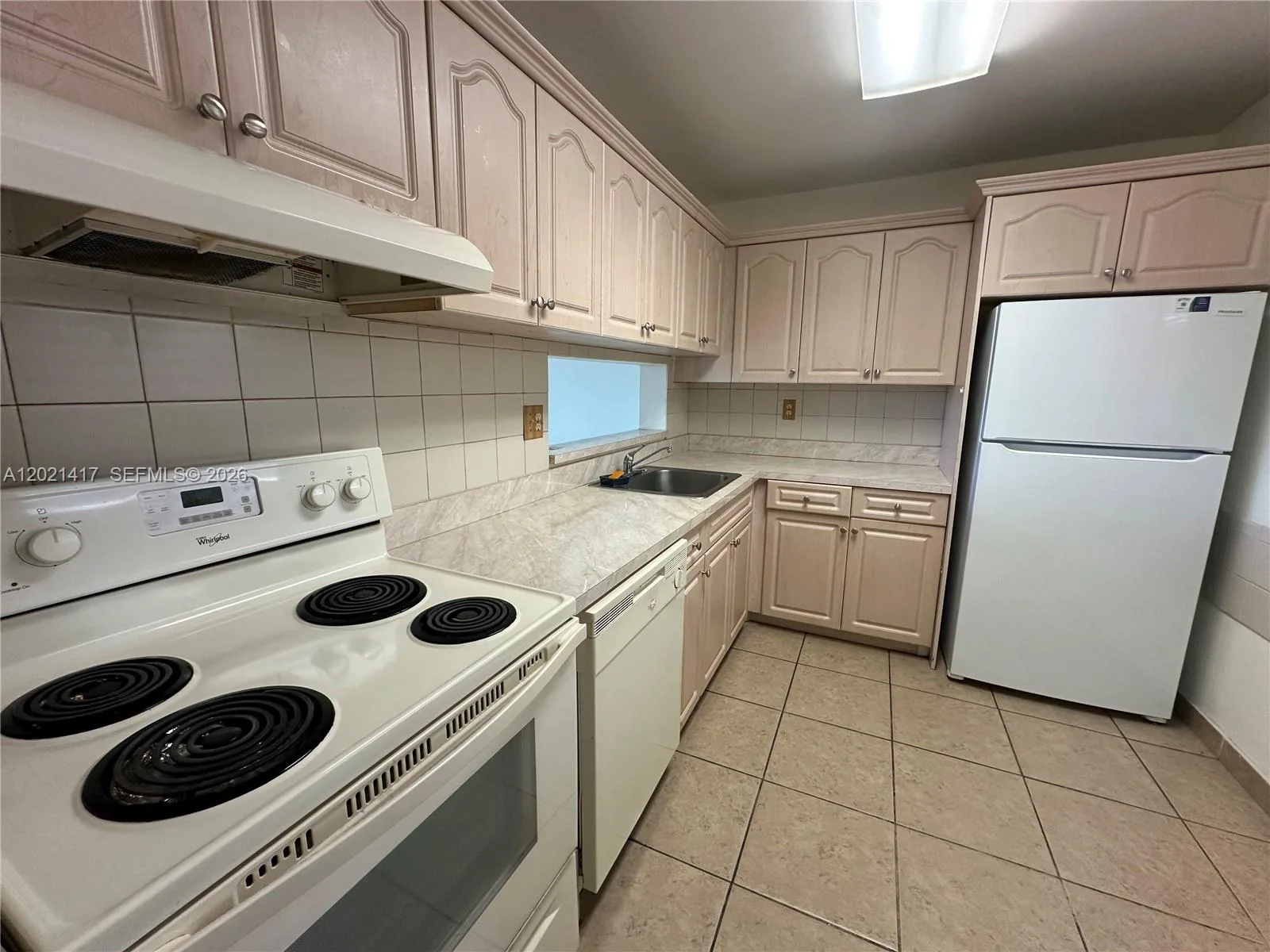 8635 NW 8th St # 320, Miami, FL 33126 photo 4