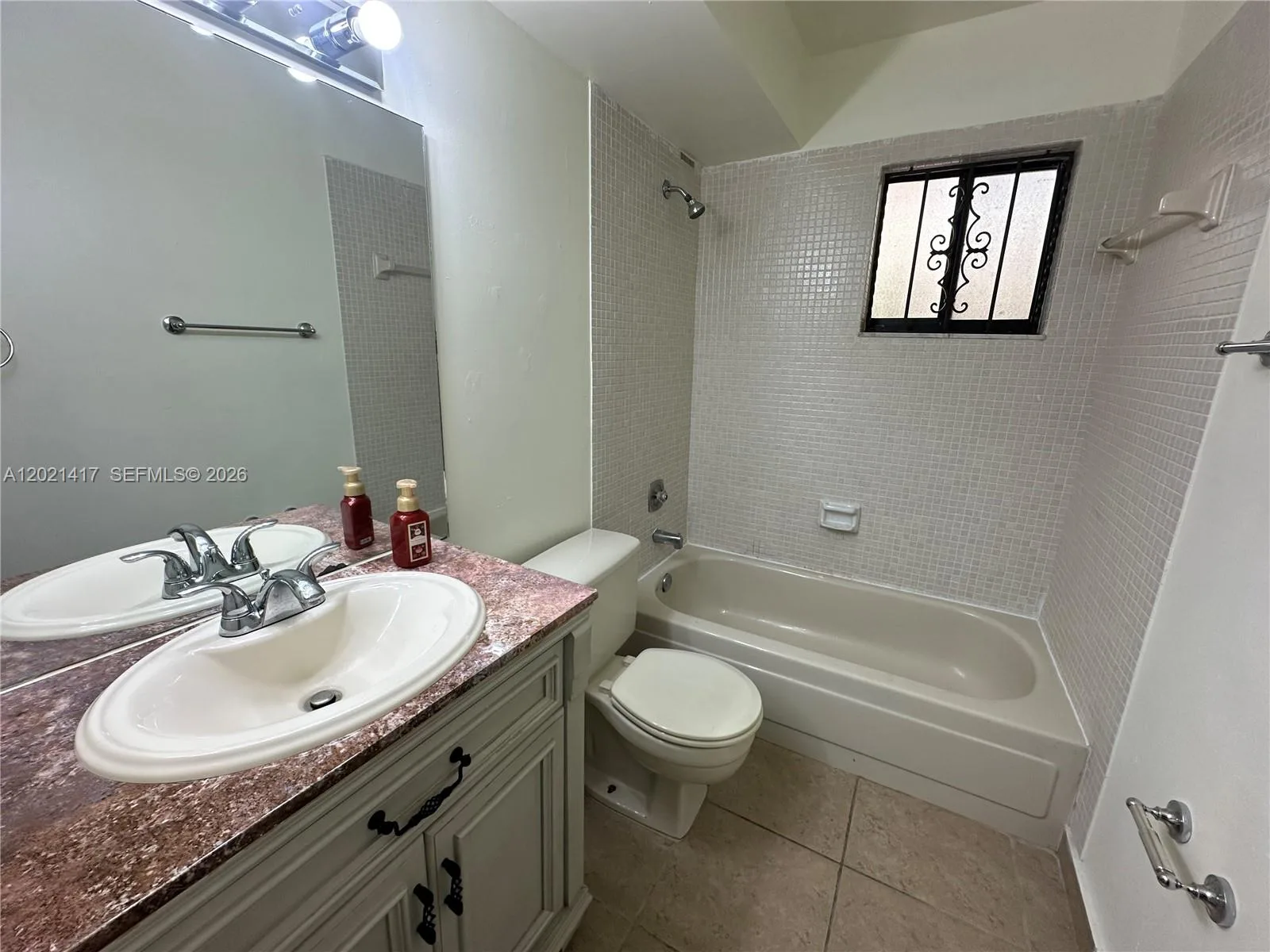 8635 NW 8th St # 320, Miami, FL 33126 photo 6
