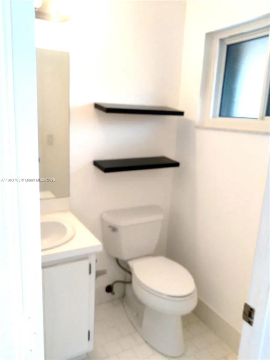 1532 Gabriel St, Hollywood, FL 33020 photo 2