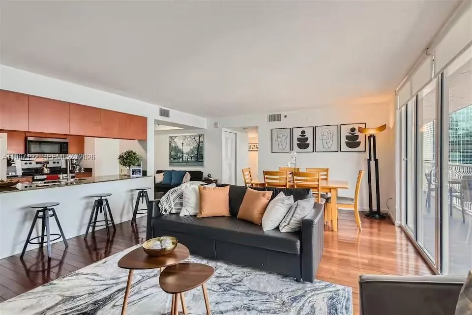 1200 Brickell Bay Dr # 3923, Miami, FL 33131 photo 5