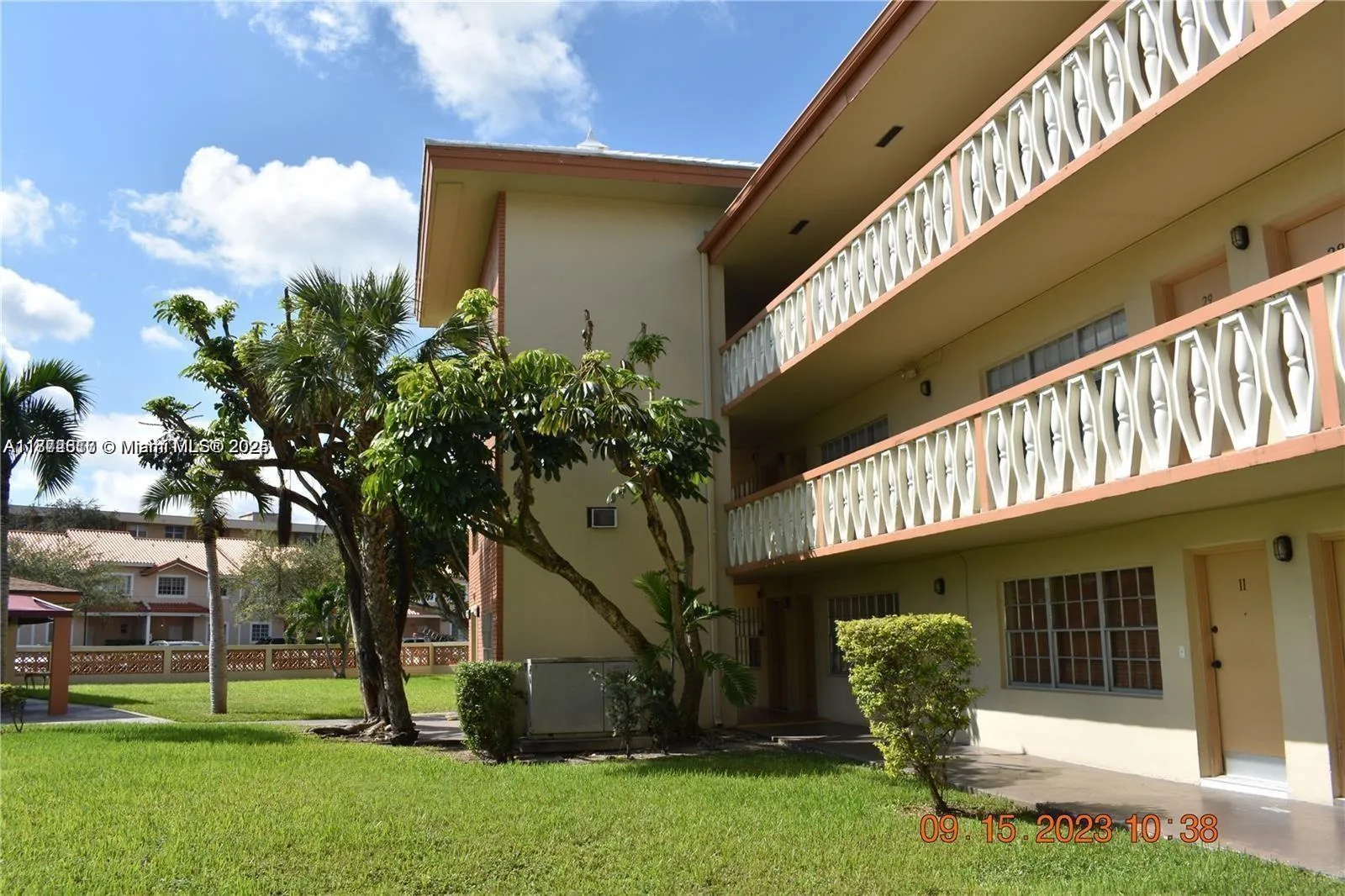 11855 NE 19th Dr # 10, North Miami, FL 33181 photo 11