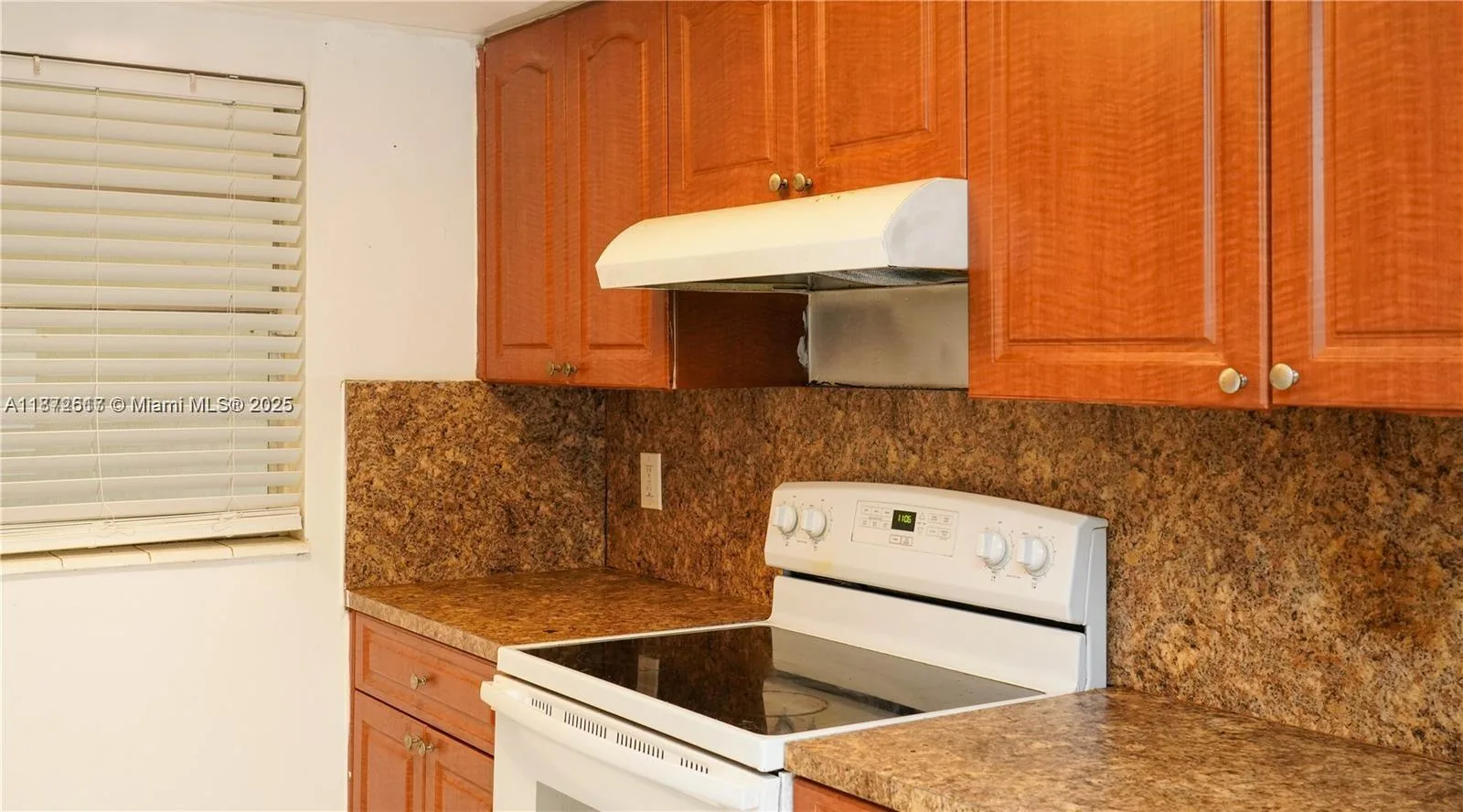 11855 NE 19th Dr # 10, North Miami, FL 33181 photo 4