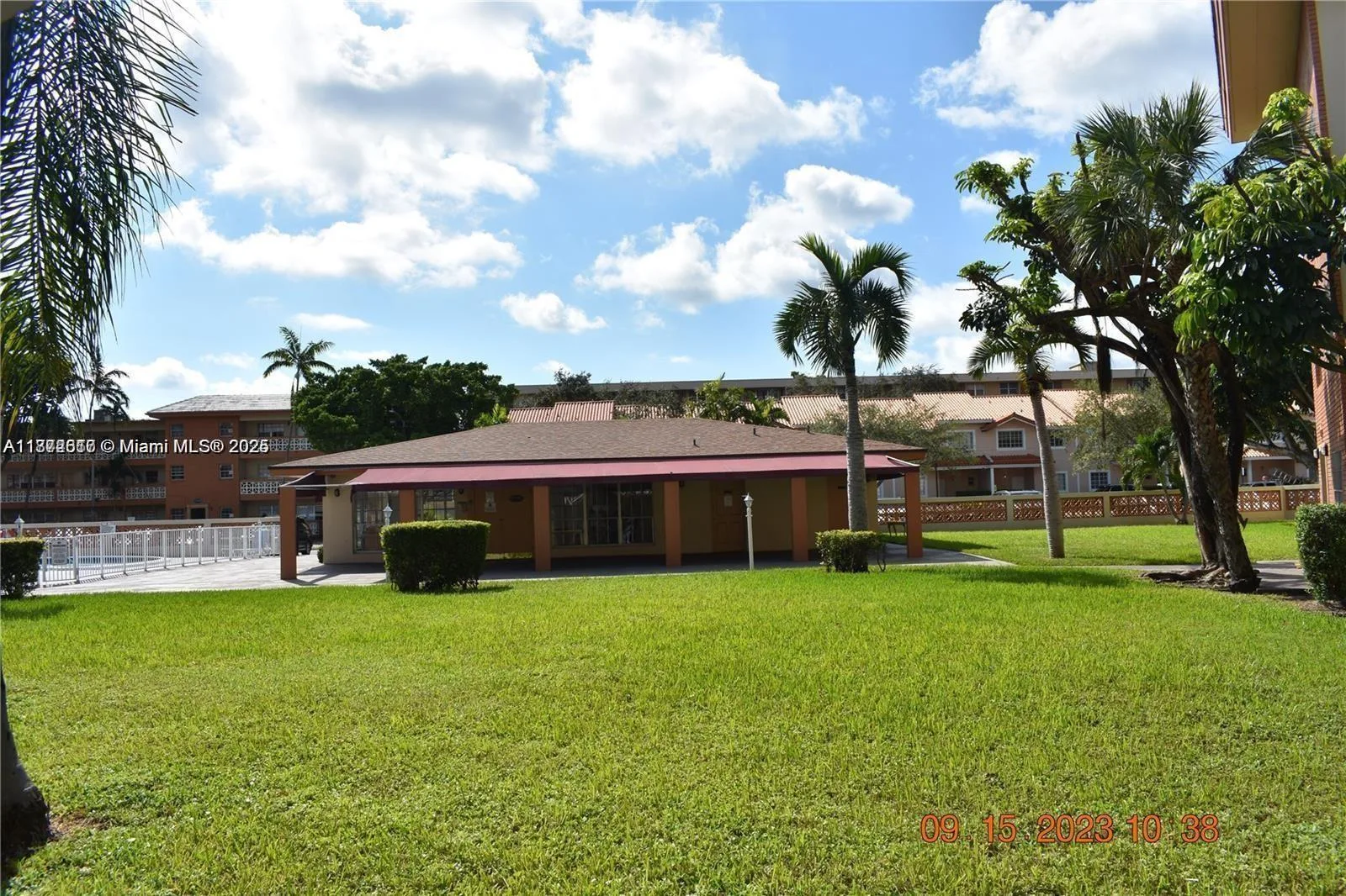11855 NE 19th Dr # 10, North Miami, FL 33181 photo 9