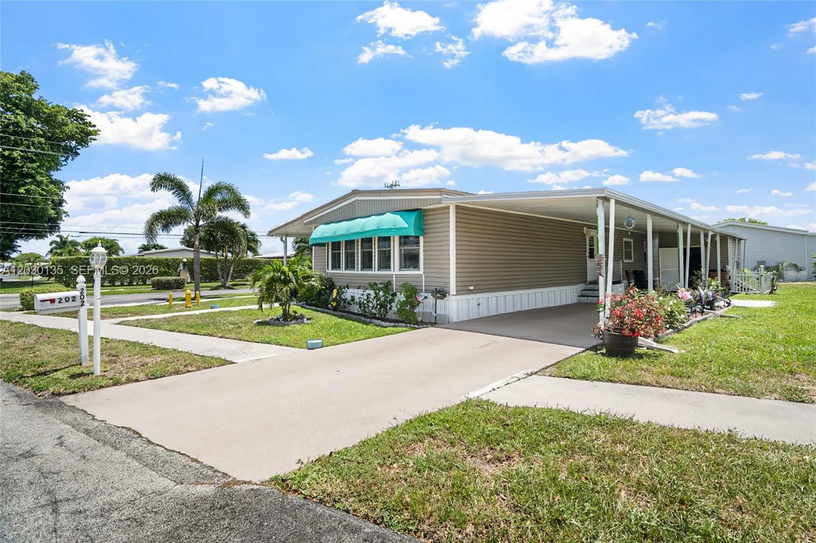 202 NW 52nd Ct, Deerfield Beach, FL 33064