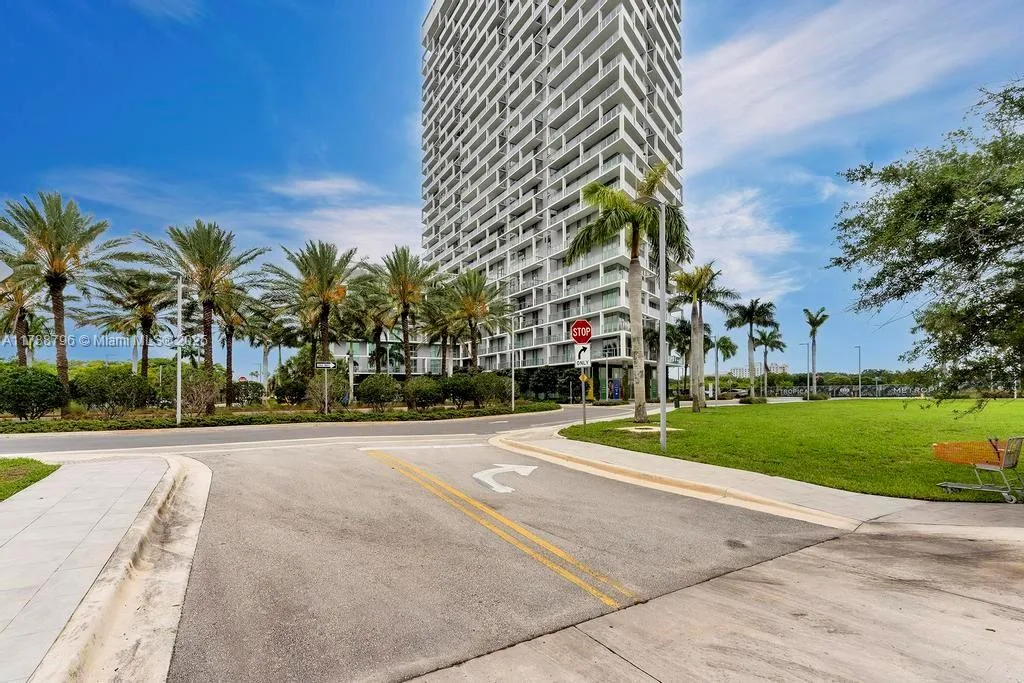 2000 Metropica Way # 2307, Sunrise, FL 33323 photo 3