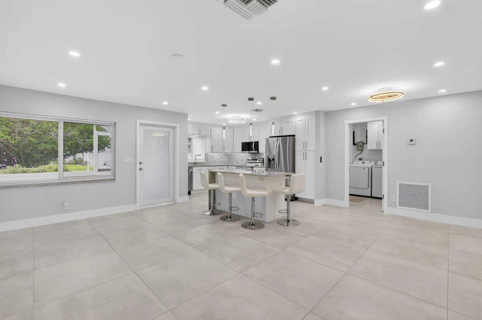 6049 Vía Diana, Delray Beach, FL 33484 photo 8