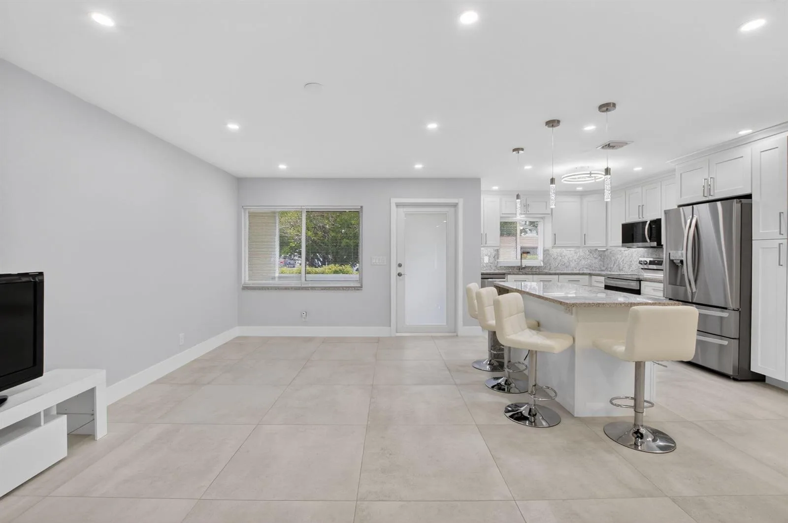 6049 Vía Diana, Delray Beach, FL 33484 photo 9