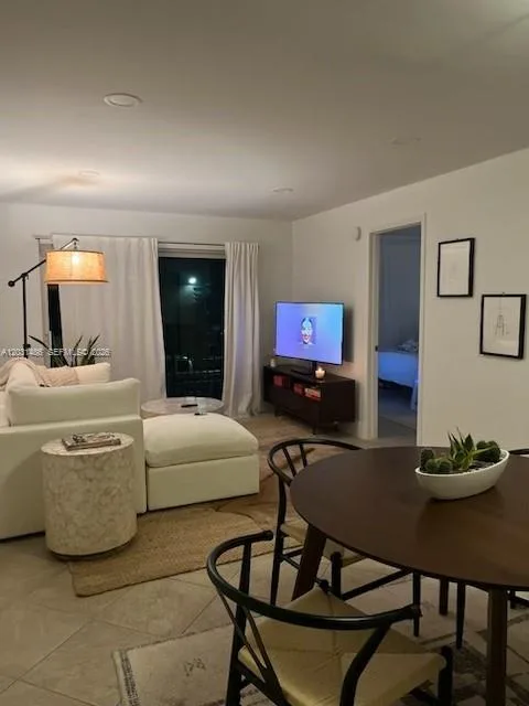 2920 SW 28th Ter # 202, Miami, FL 33133