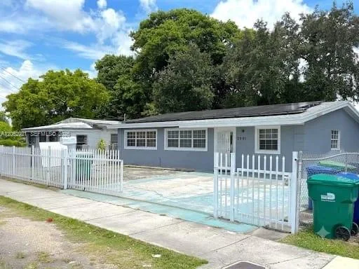 2991 NW 43rd Ter, Miami, FL 33142 photo 2
