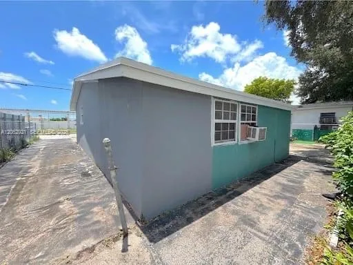 2991 NW 43rd Ter, Miami, FL 33142 photo 3