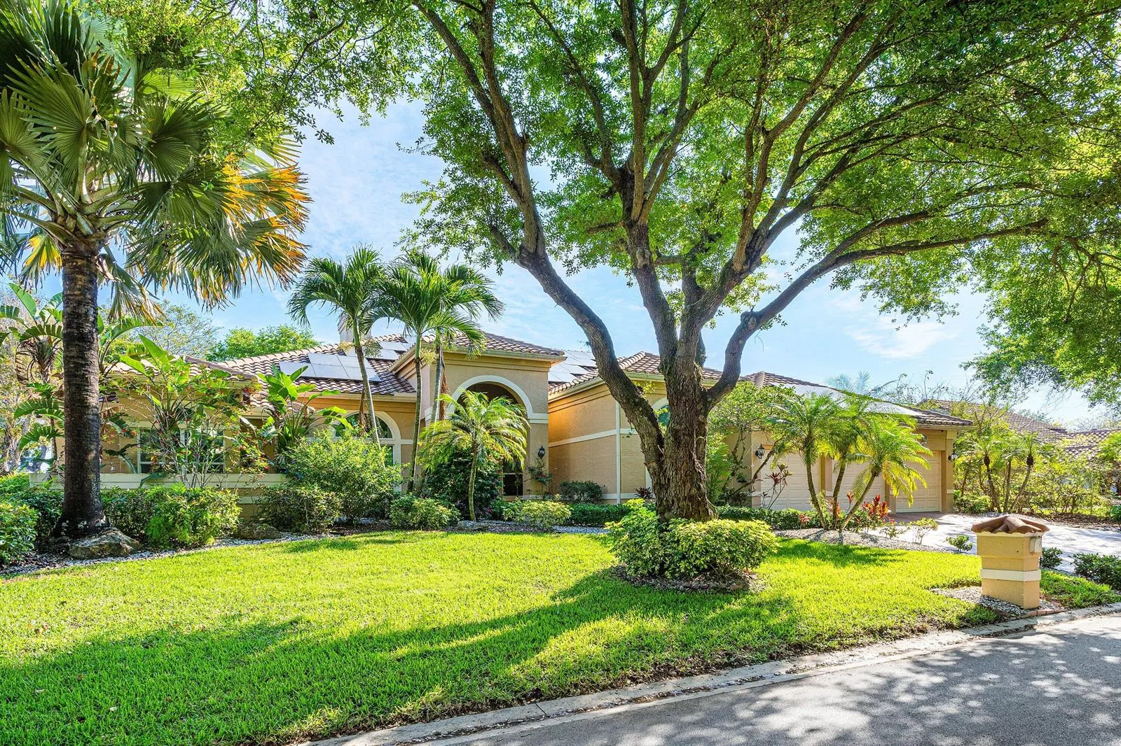 1845 EAGLE TRACE Boulevard, Coral Springs, FL 33071 photo 3
