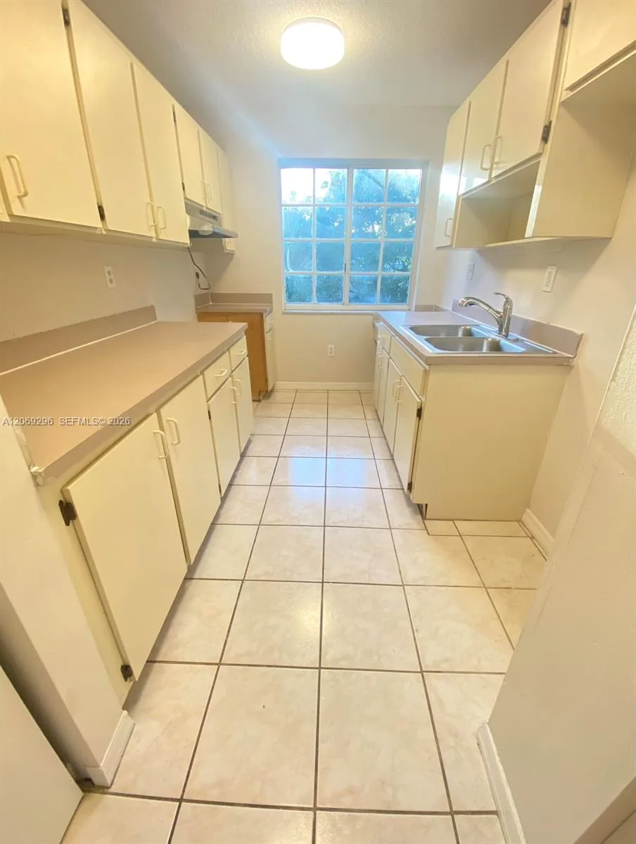 800 SW 10th Ave # 830, Hallandale Beach, FL 33009 photo 4