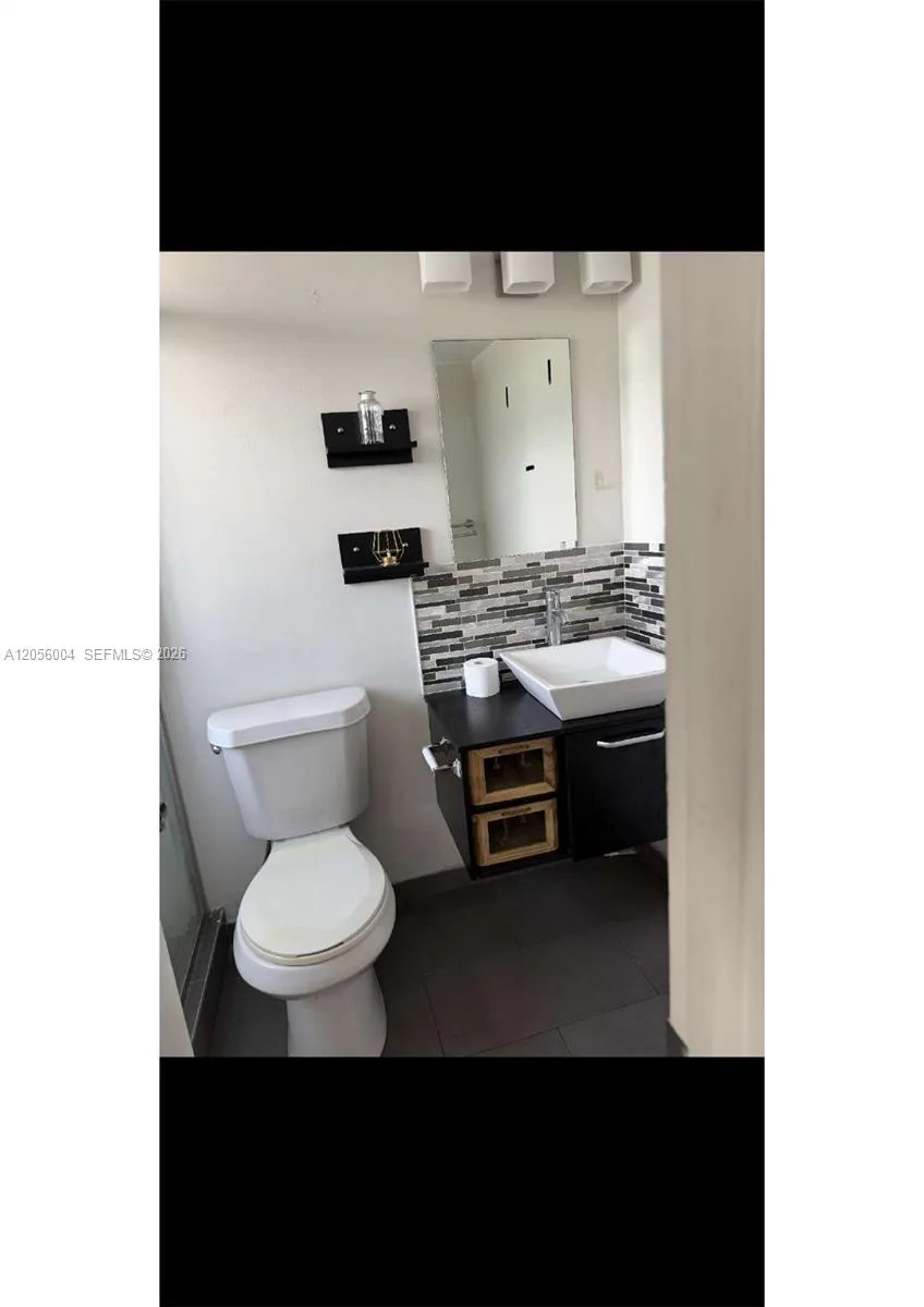 8 Farnham A # 8, Deerfield Beach, FL 33442 photo 5