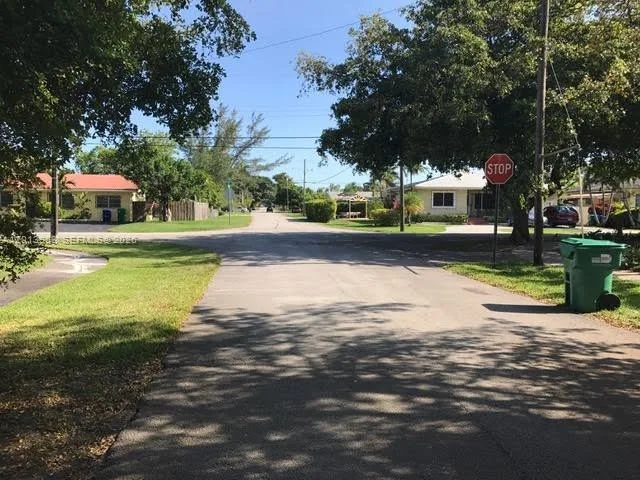 11400 NE 4 Ave # 2, Miami, FL 33161 photo 3
