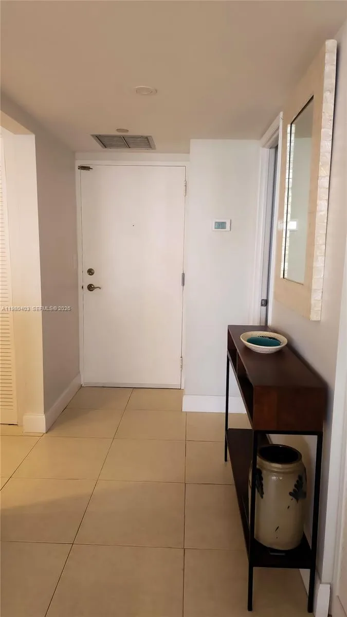 1901 Brickell Ave # B1407, Miami, FL 33129 photo 9