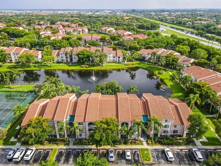 12166 Saint Andrews Pl # 104, Miramar, FL 33025 photo 3