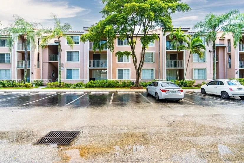 12166 Saint Andrews Pl # 104, Miramar, FL 33025 photo 8