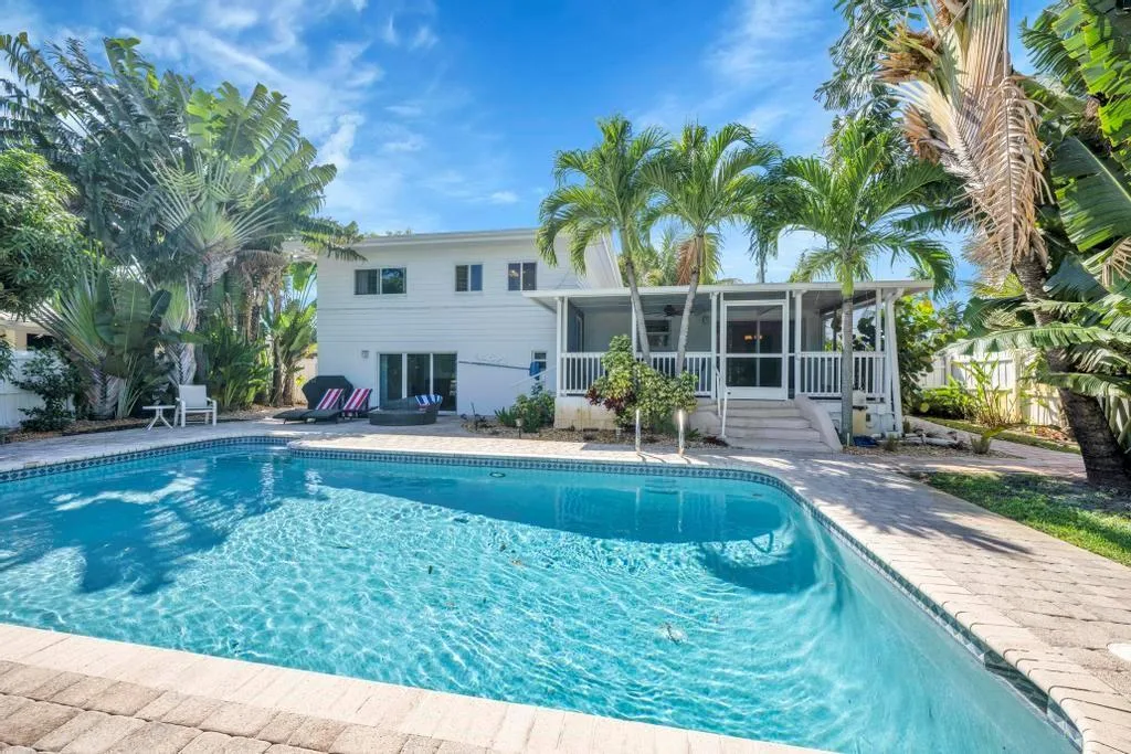 1771 NE 35th Street, Oakland Park, FL 33334