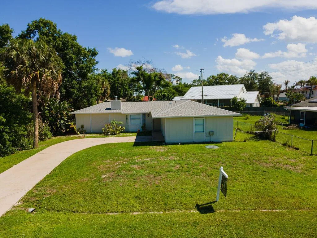 1242 SW Parma Avenue, Port St. Lucie, FL 34953