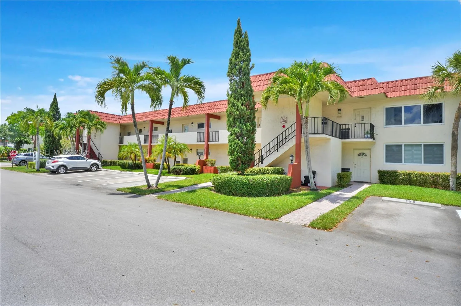 8941 S Hollybrook Blvd # 203, Pembroke Pines, FL 33025