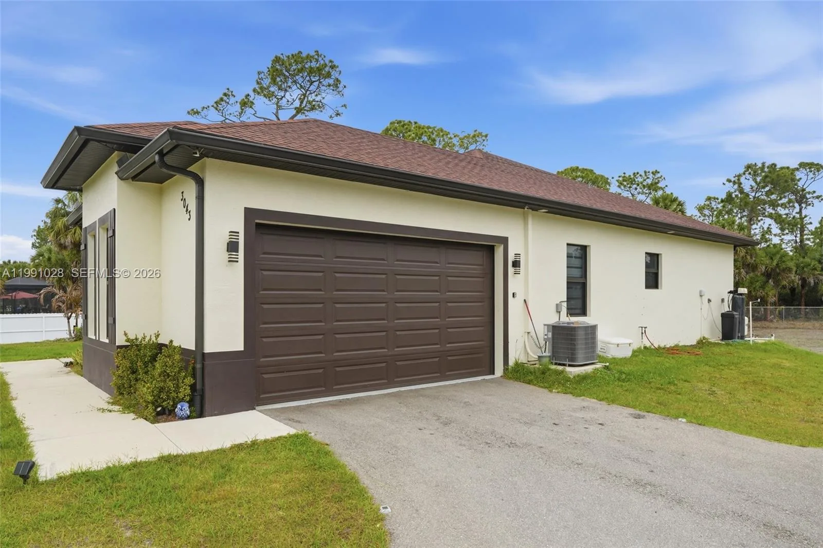 3043 18, Naples, FL 34120 photo 2