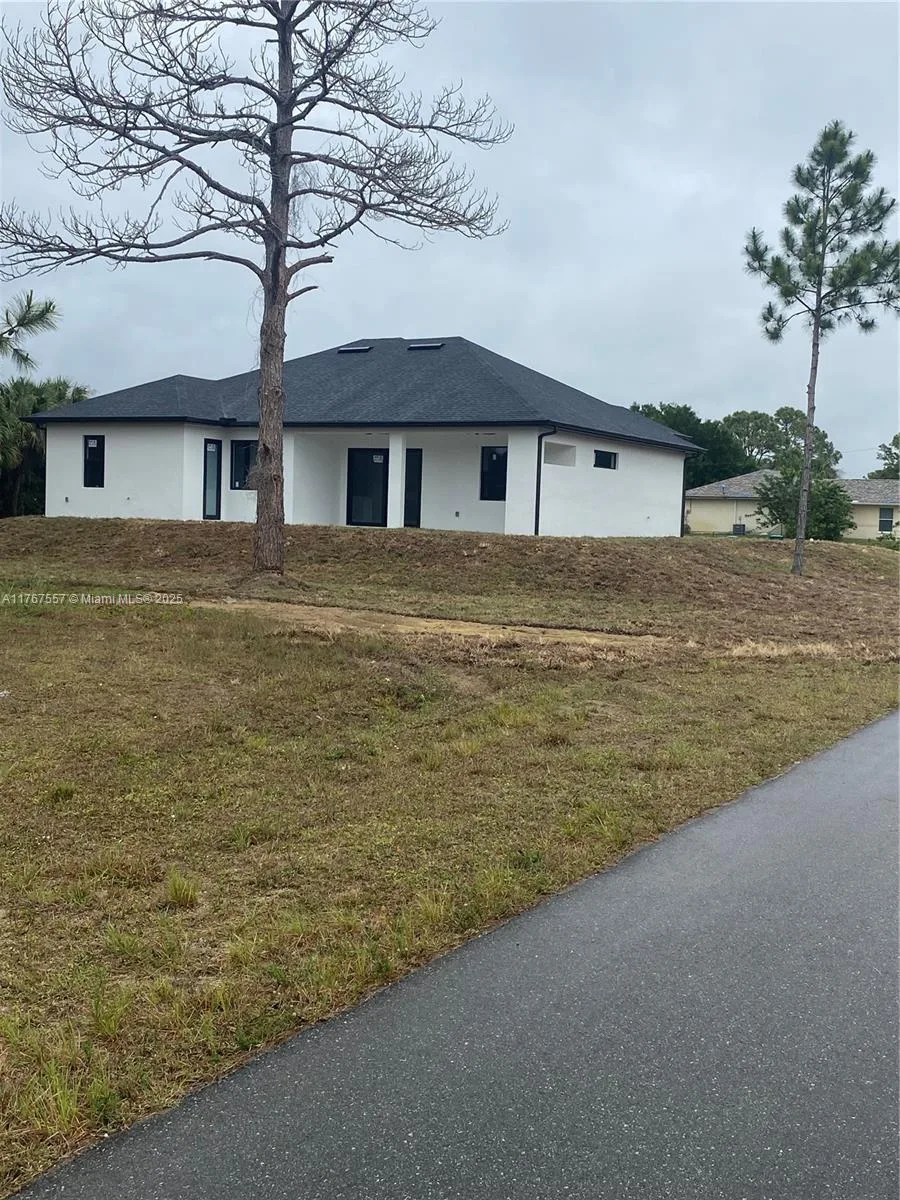 1254 S 1254 Ellipse ST E, Lehigh Acres, FL 33974 photo 4