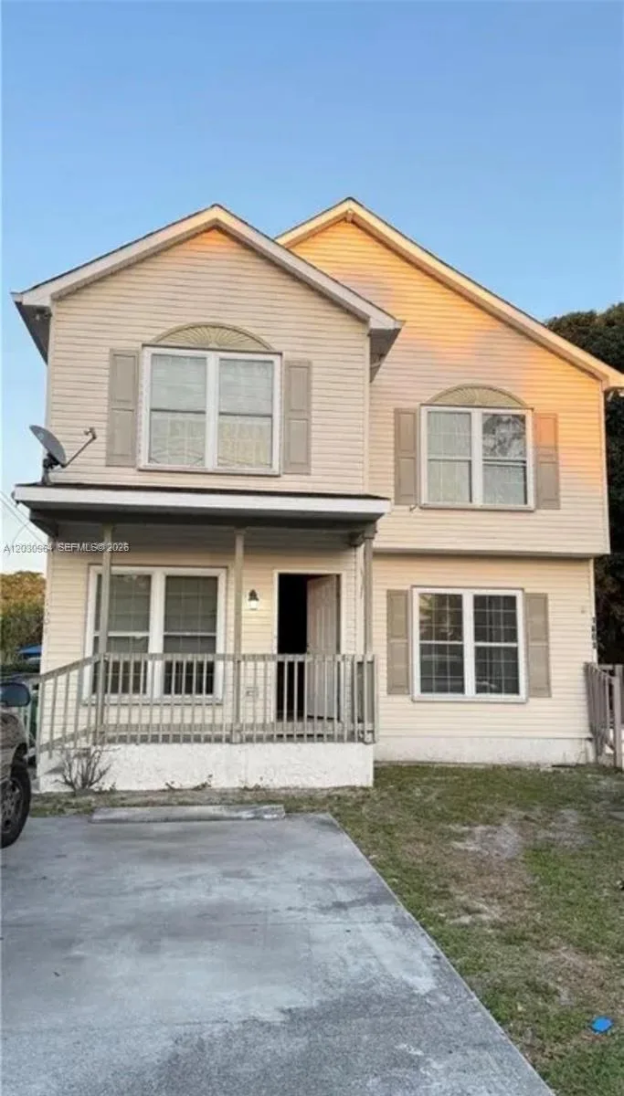 1742 SW 44th Ter, Fort Lauderdale, FL 33317