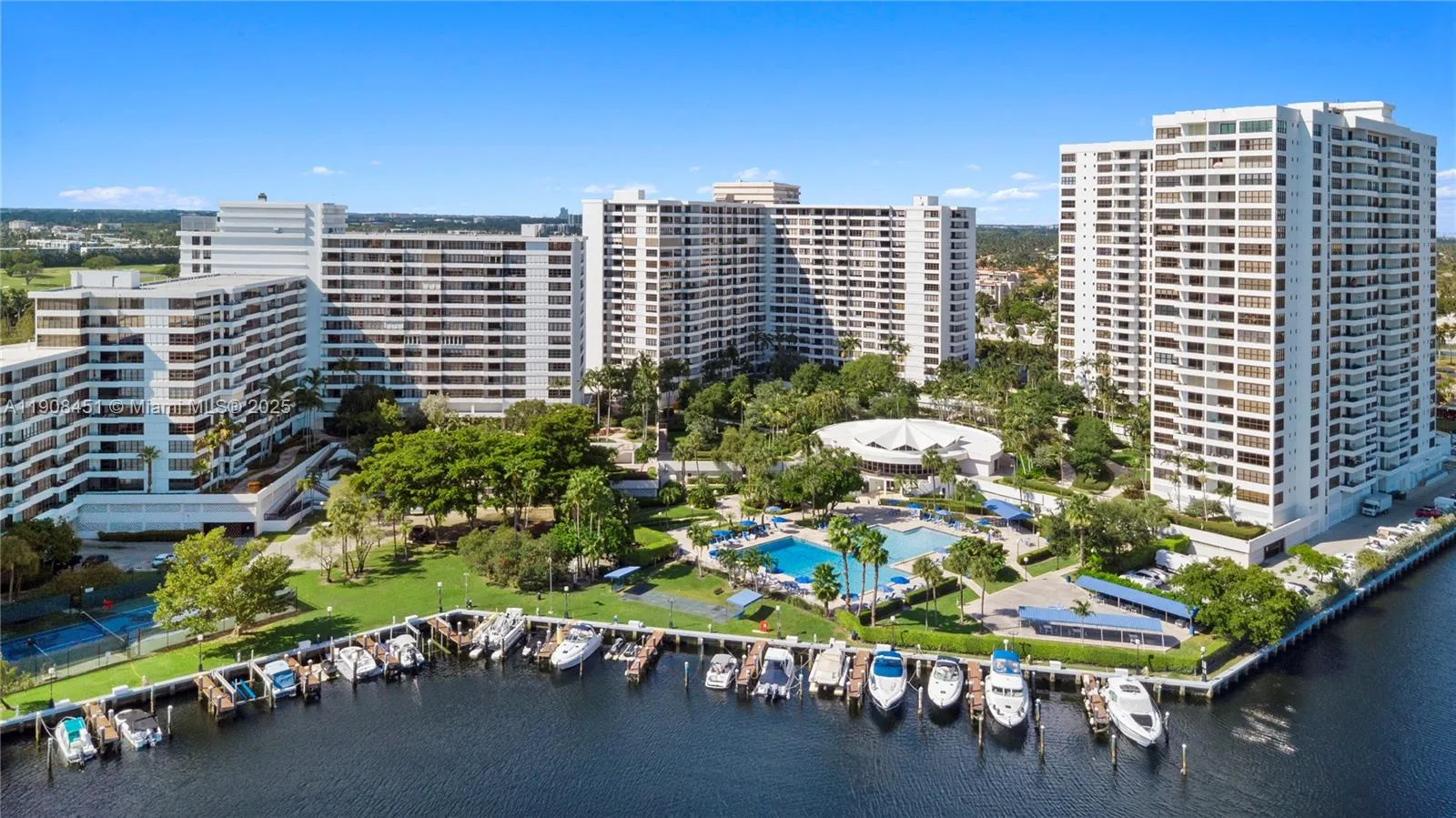 600 Three Islands Blvd # 920, Hallandale Beach, FL 33009 photo 2