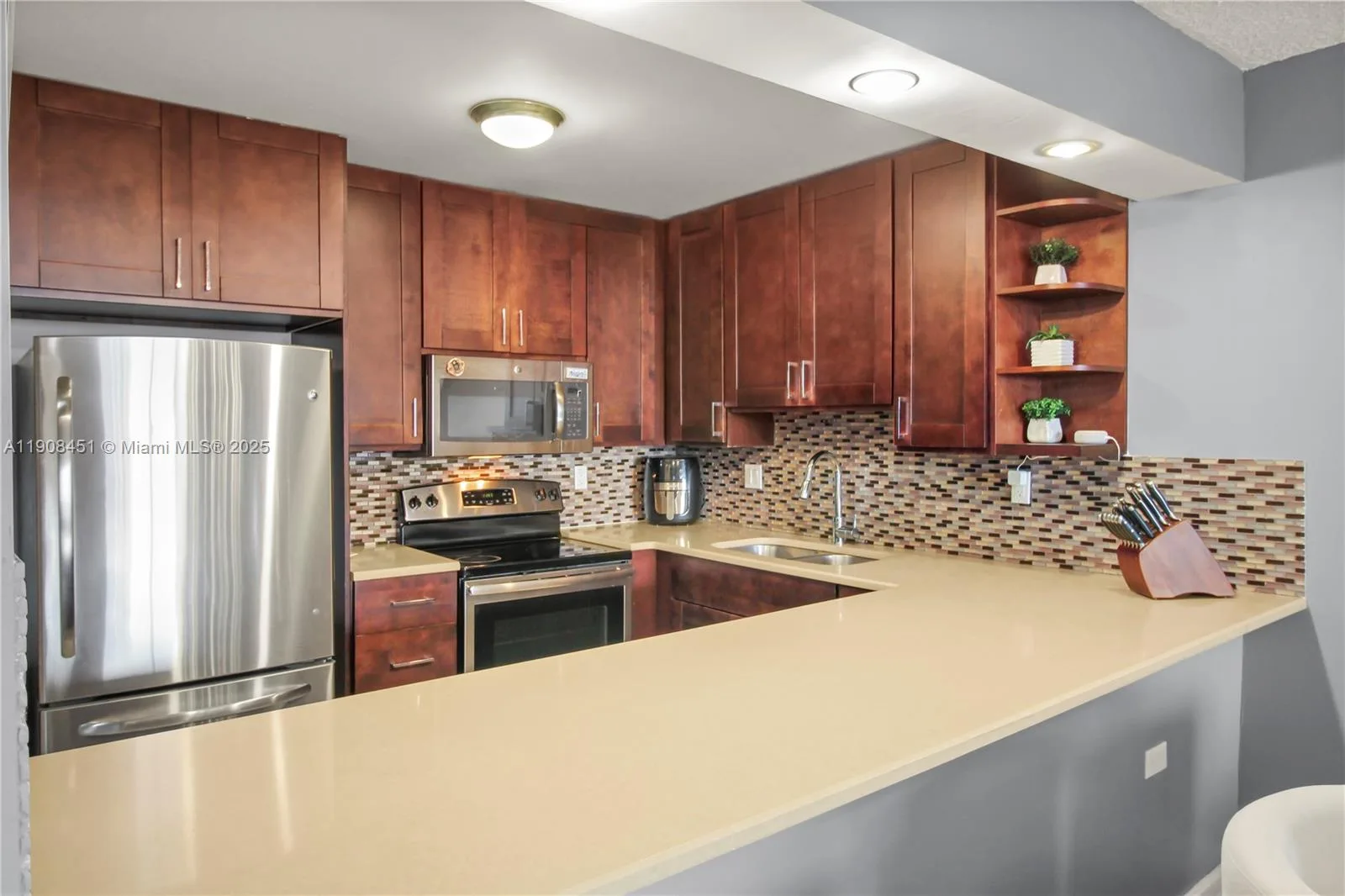 600 Three Islands Blvd # 920, Hallandale Beach, FL 33009 photo 6