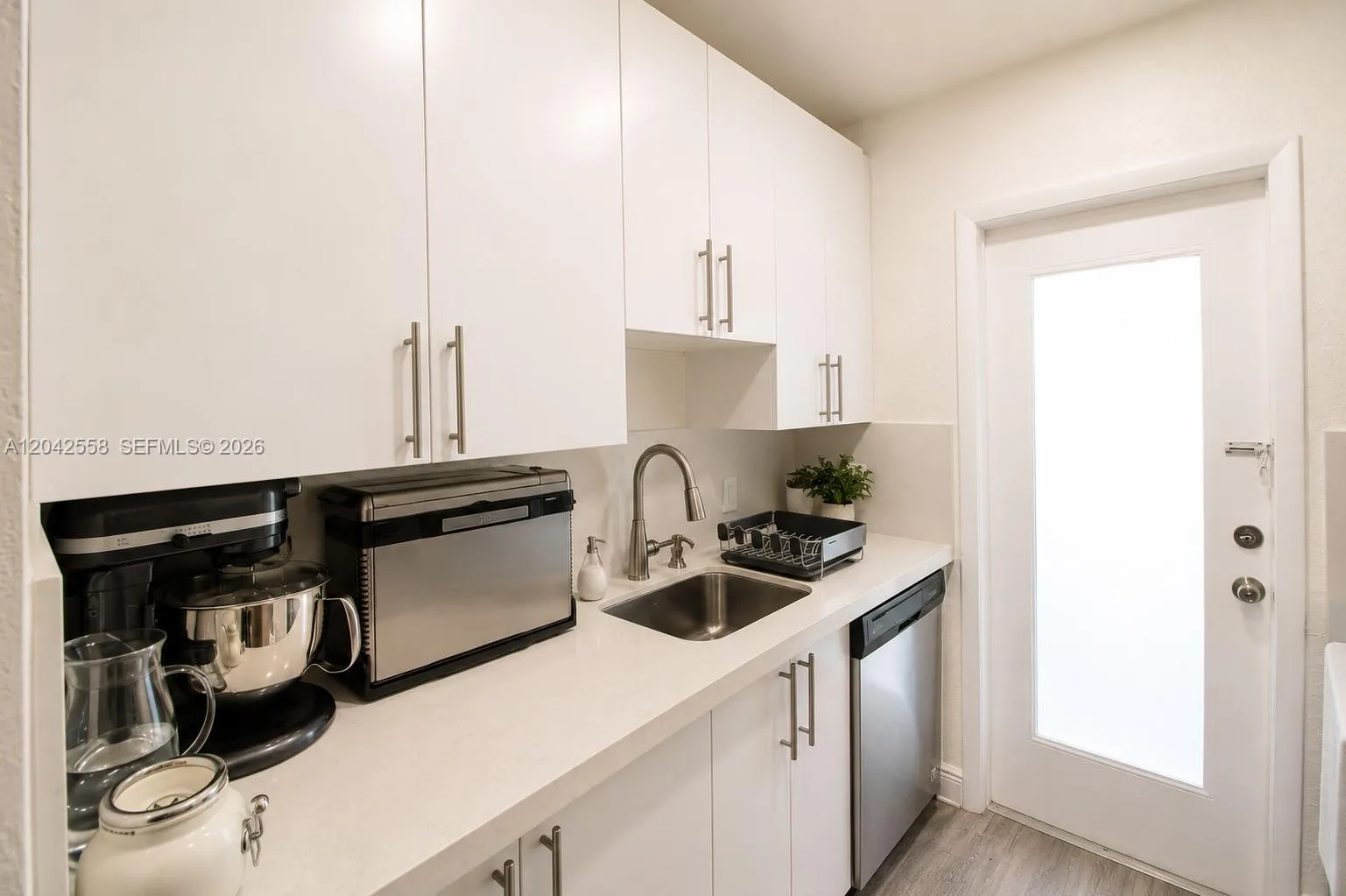 35 Edgewater Dr # 107, Coral Gables, FL 33133 photo 8