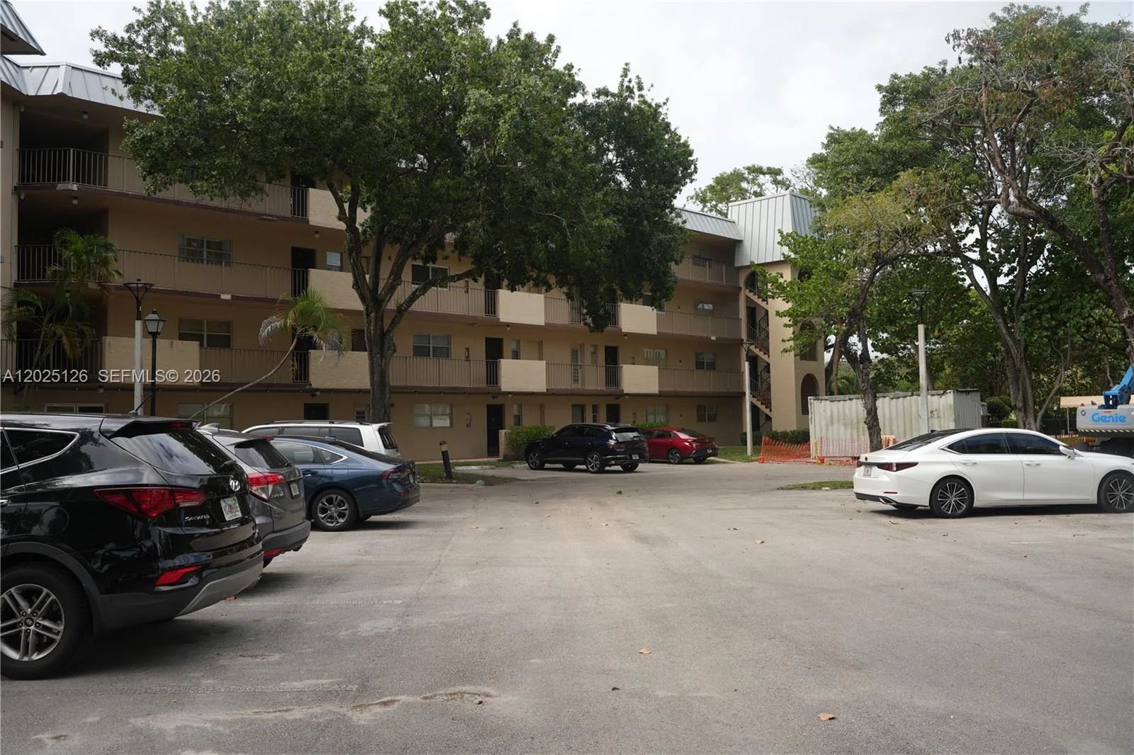 6001 N Falls Cir Dr # 203, Lauderhill, FL 33319