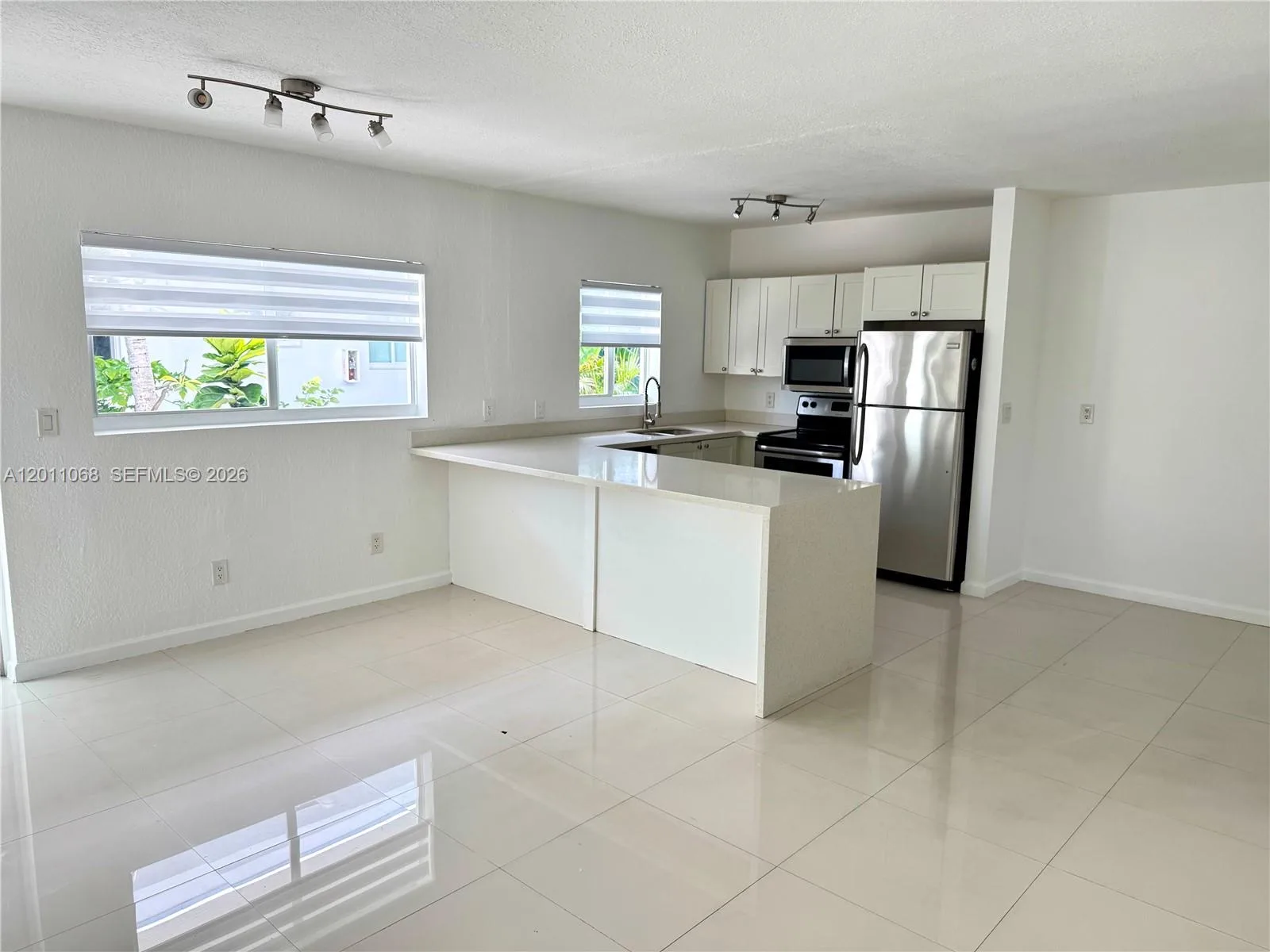 8035 Crespi Blvd # 9, Miami Beach, FL 33141