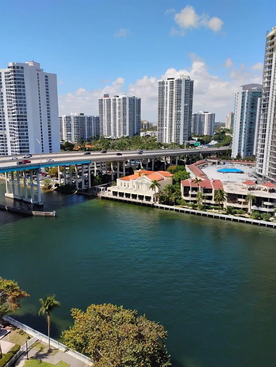 19390 Collins Ave # 1619, Sunny Isles Beach, FL 33160 photo 2