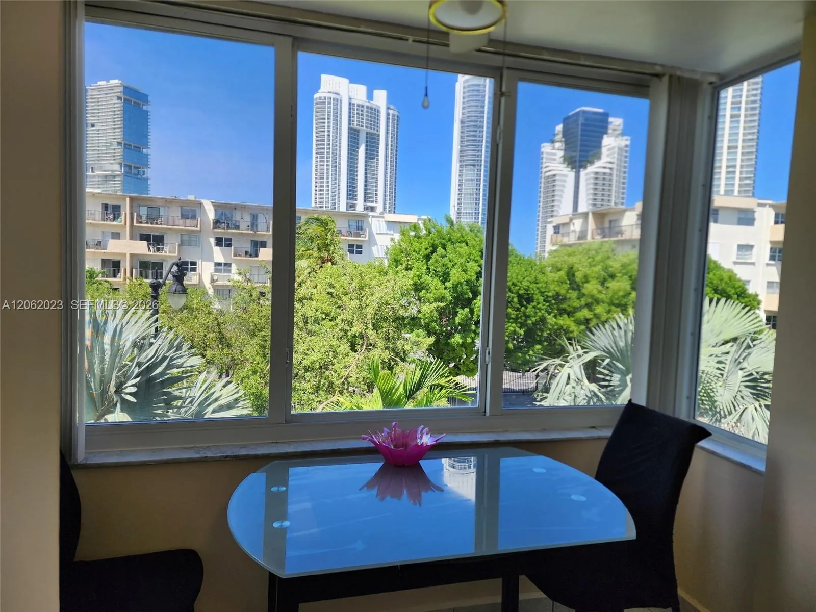 250 180th Dr # 301, Sunny Isles Beach, FL 33160