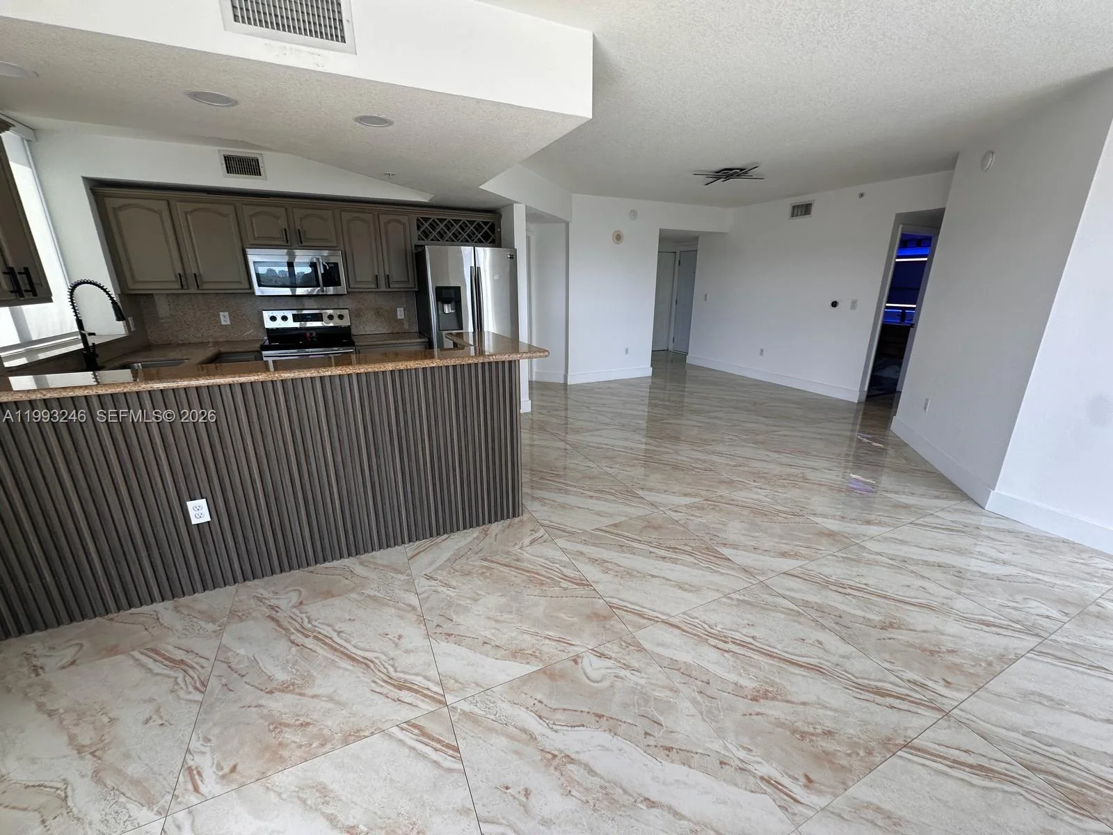 4242 NW 2nd St # 1116, Miami, FL 33126 photo 7