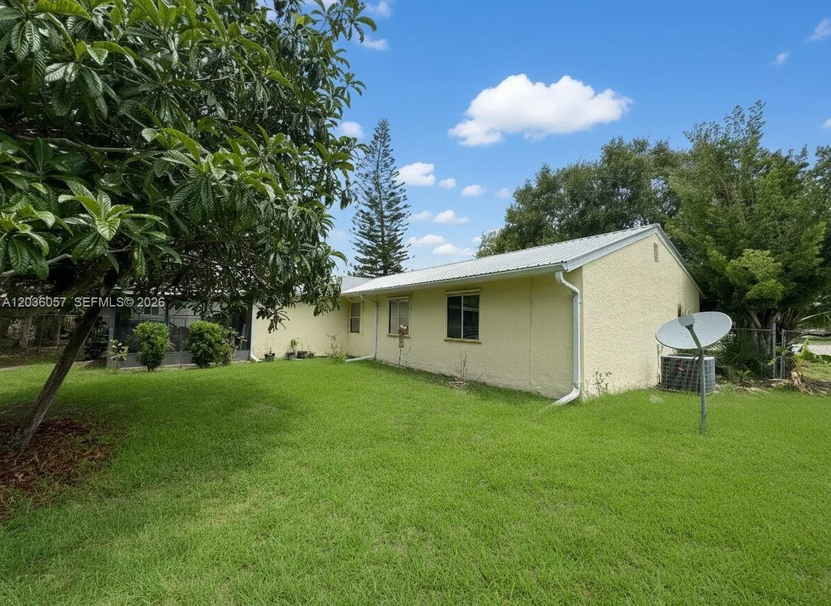 4001 Bishop Circle, La Belle, FL 33935 photo 7