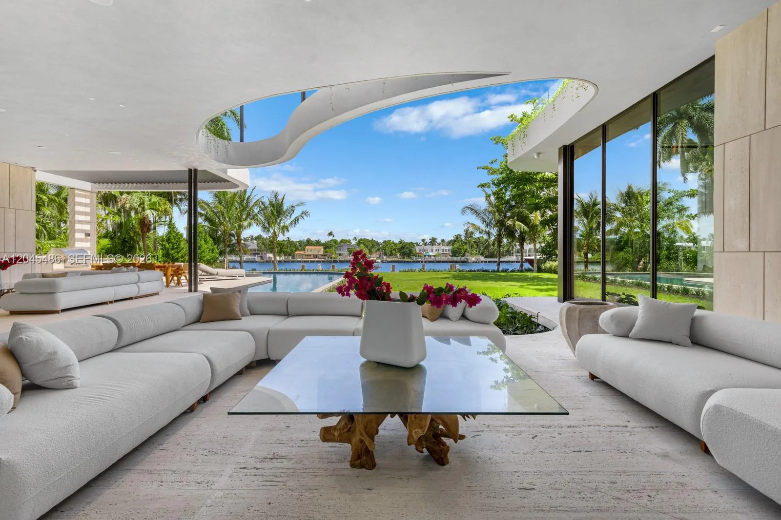 1015 S Southlake Dr, Hollywood, FL 33019 photo 5