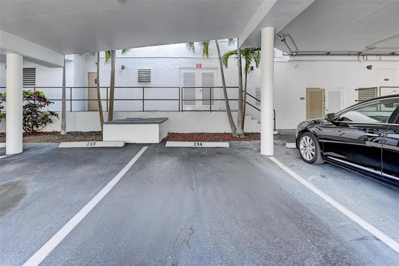 300 Three Islands Boulevard # 101, Hallandale Beach, FL 33009 — zdjęcie 2