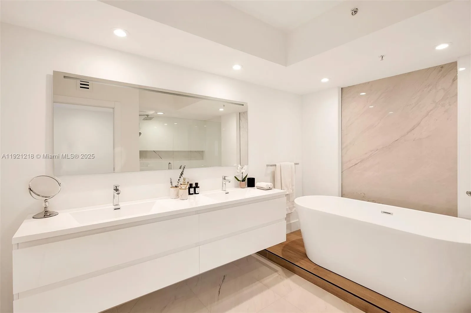 1500 Ocean Dr # 1201, Miami Beach, FL 33139 photo 11