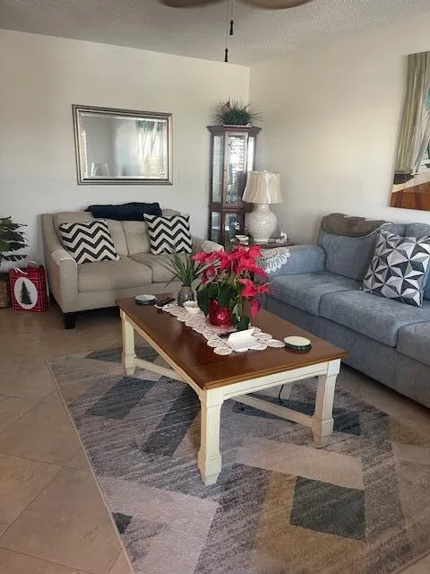 34 Hastings C # 34, West Palm Beach, FL 33417