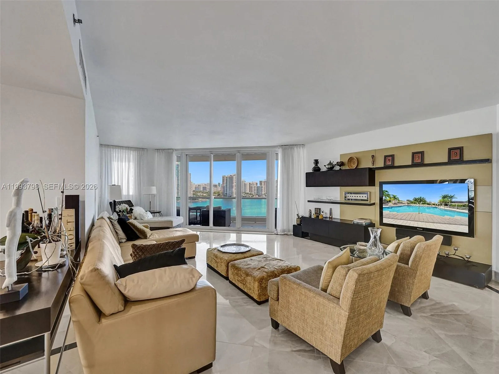 7000 Island Blvd # 1207, Aventura, FL 33160