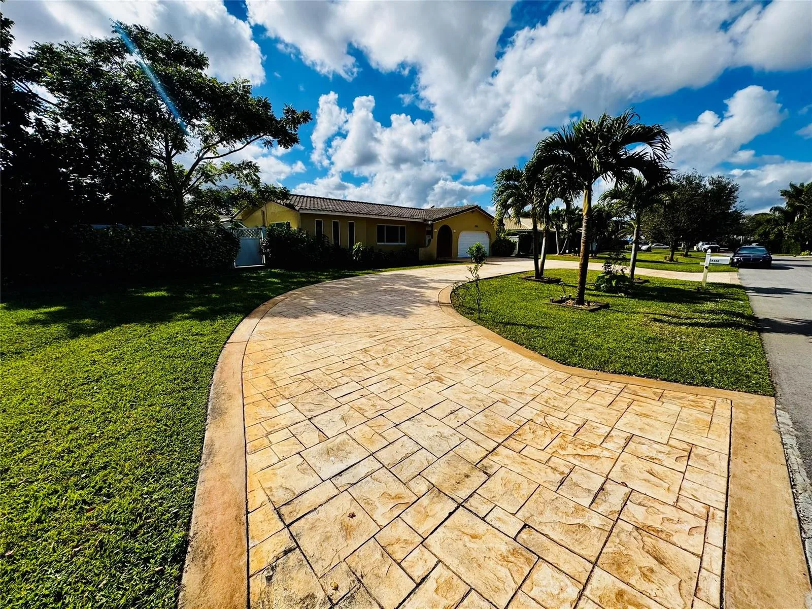8306 NW 36th Street, Coral Springs, FL 33065 photo 3
