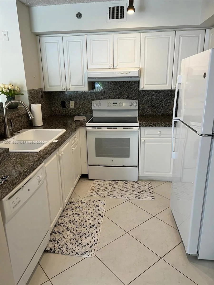 19901 E Country Club Dr # 2207, Aventura, FL 33180 photo 7