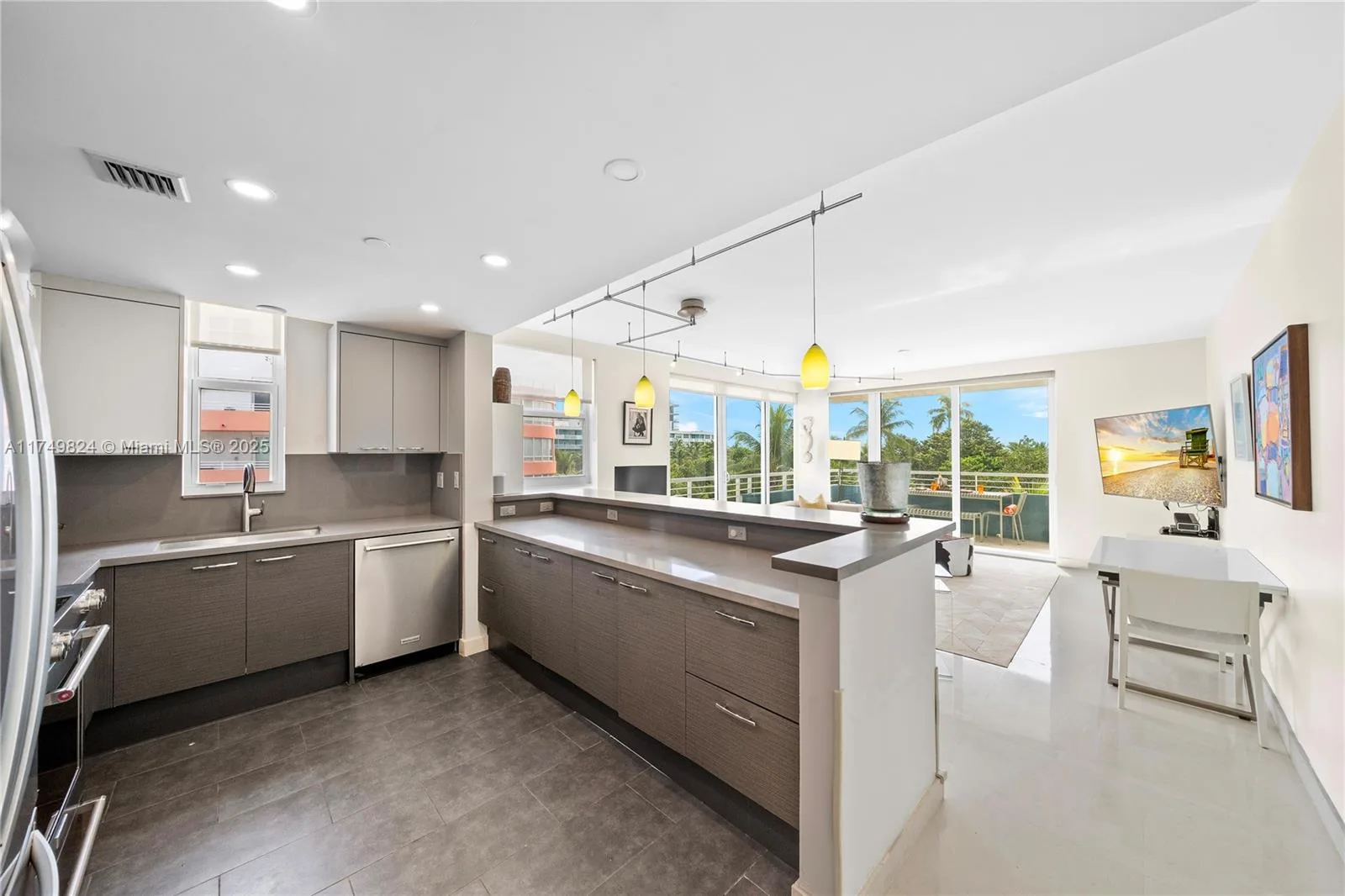 200 Ocean Dr # 5D, Miami Beach, FL 33139