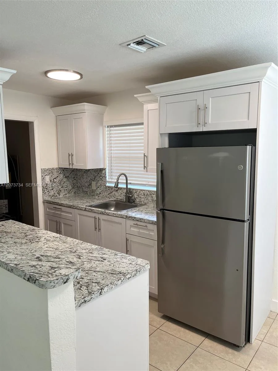 330 NE 7th St # 330, Pompano Beach, FL 33060 photo 2