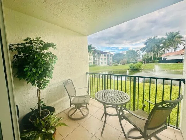 402 Villa Circle # 402, Boynton Beach, FL 33435